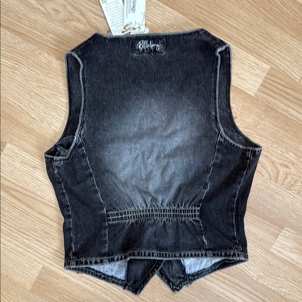 Billabong NWT Faded Black Denim Vest Skull Heart Graphic Y2K Layering - Picture 6 of 6